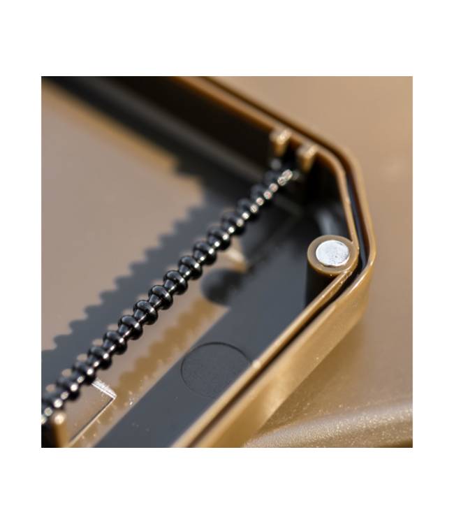 Avid Carp Reload Rig Case Standard – Boîte à Rigs Magnétique avec Barres Aluminium, Foam Boards et 60 Rig Pins