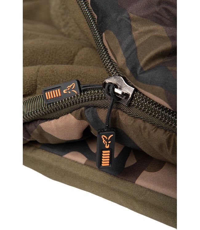 Fox Camolite Sleeping Bag – Sac de Couchage Carpe Chaud avec 7 Core Hollow Fibre, Micro-Fleece, Sherpa Fleece et Hot-Foot-Pocket