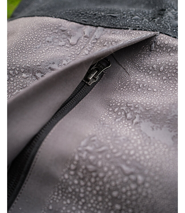 Matrix Pro-X Outer Shell Jacket – Veste de Compétition Imperméable et Respirante avec Protection 25K et Coupe Plus Courte pour Confort Assis