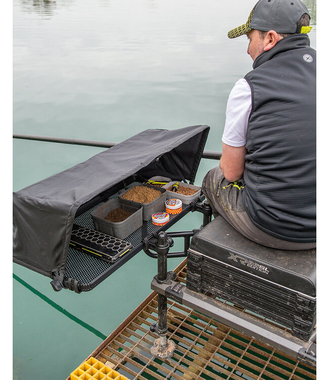 Matrix Sliding Side Tray & Cover Large – Uitschuifbare Zijtafel met Regenkap voor Zitkist