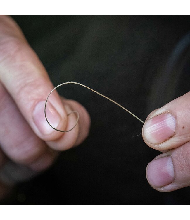 Fox Edges Tuff-Skin 20m – Halbsteifes Vorfachmaterial für Karpfenrigs