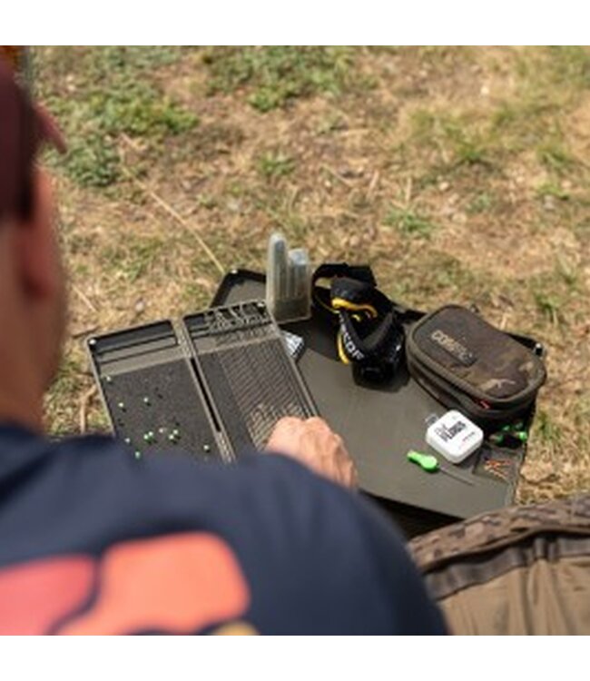Korda Bucket Table – Klappbarer Eimertisch für 5L & 17L Buckets