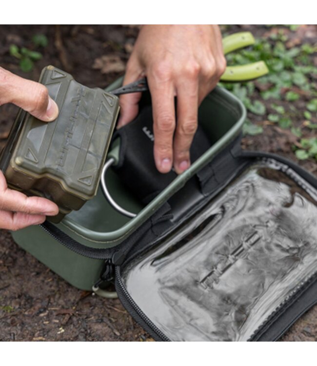 Korum Expedition EVA Hard Pouch – Stevige Opbergtas voor Visaccessoires