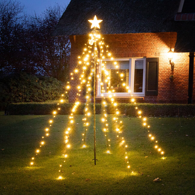 Beleuchteter Weihnachtsbaum für Außen mit Fahnenmast und Weihnachtsstern