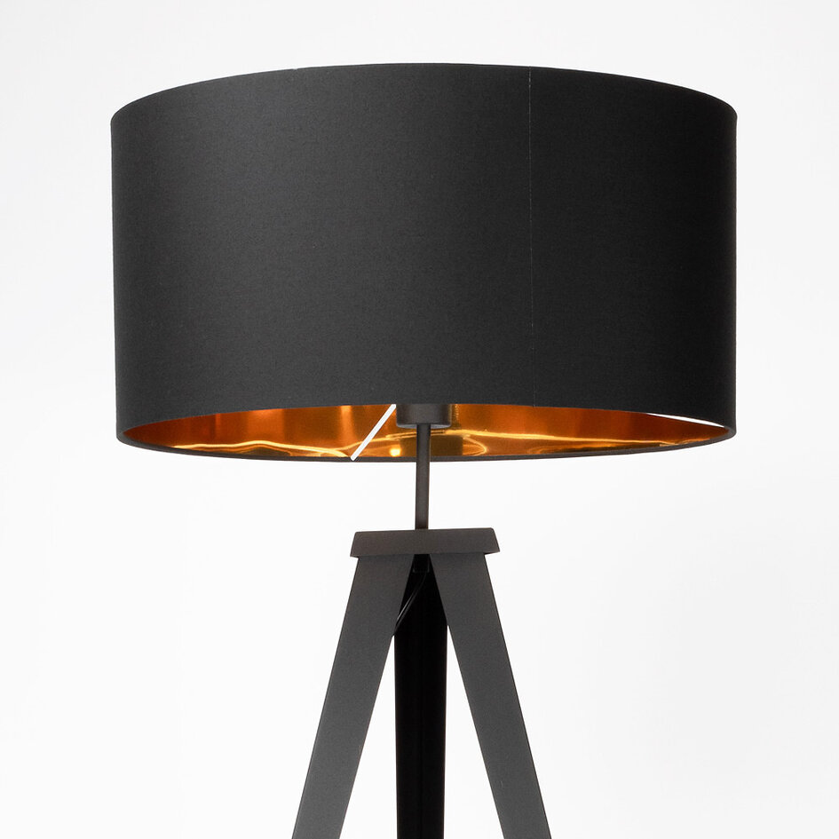 Dreibein-Stehlampe mit Stoffschirm - Tessuto