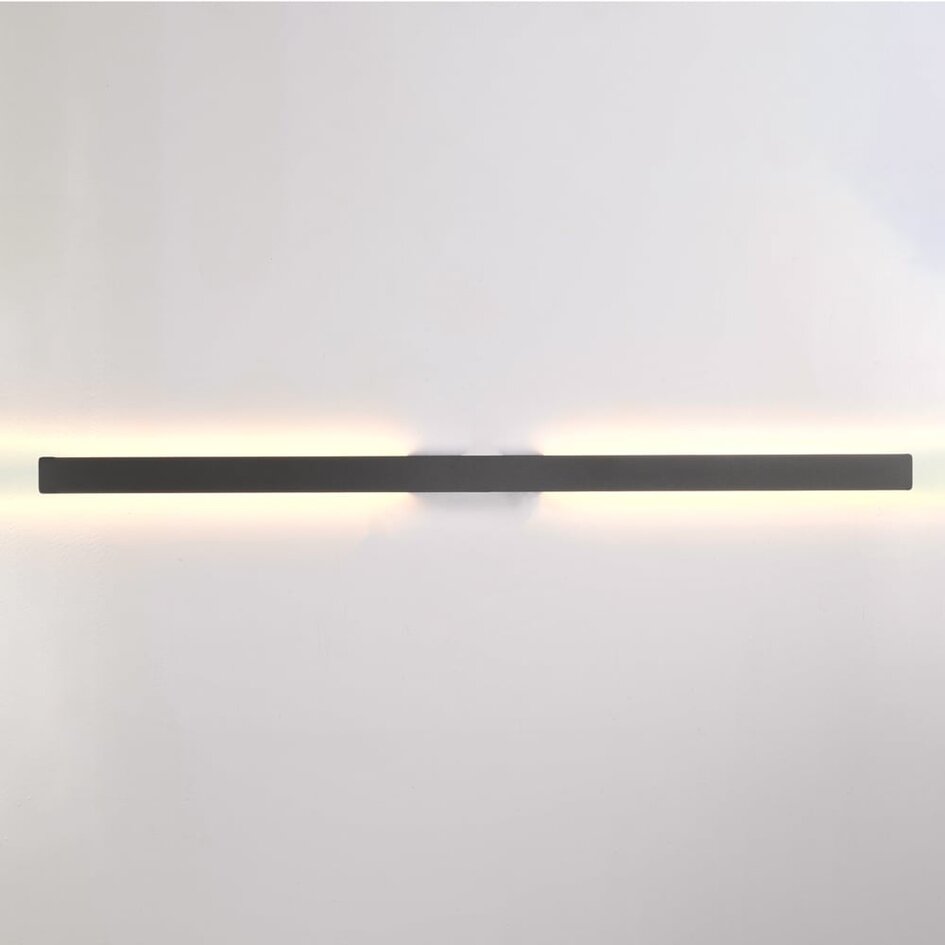 Moderne schwarze Wandlampe - Tyge