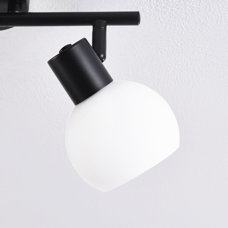 Drehbarer Deckenstrahler Phiene mit Milchglas, 2-flammig