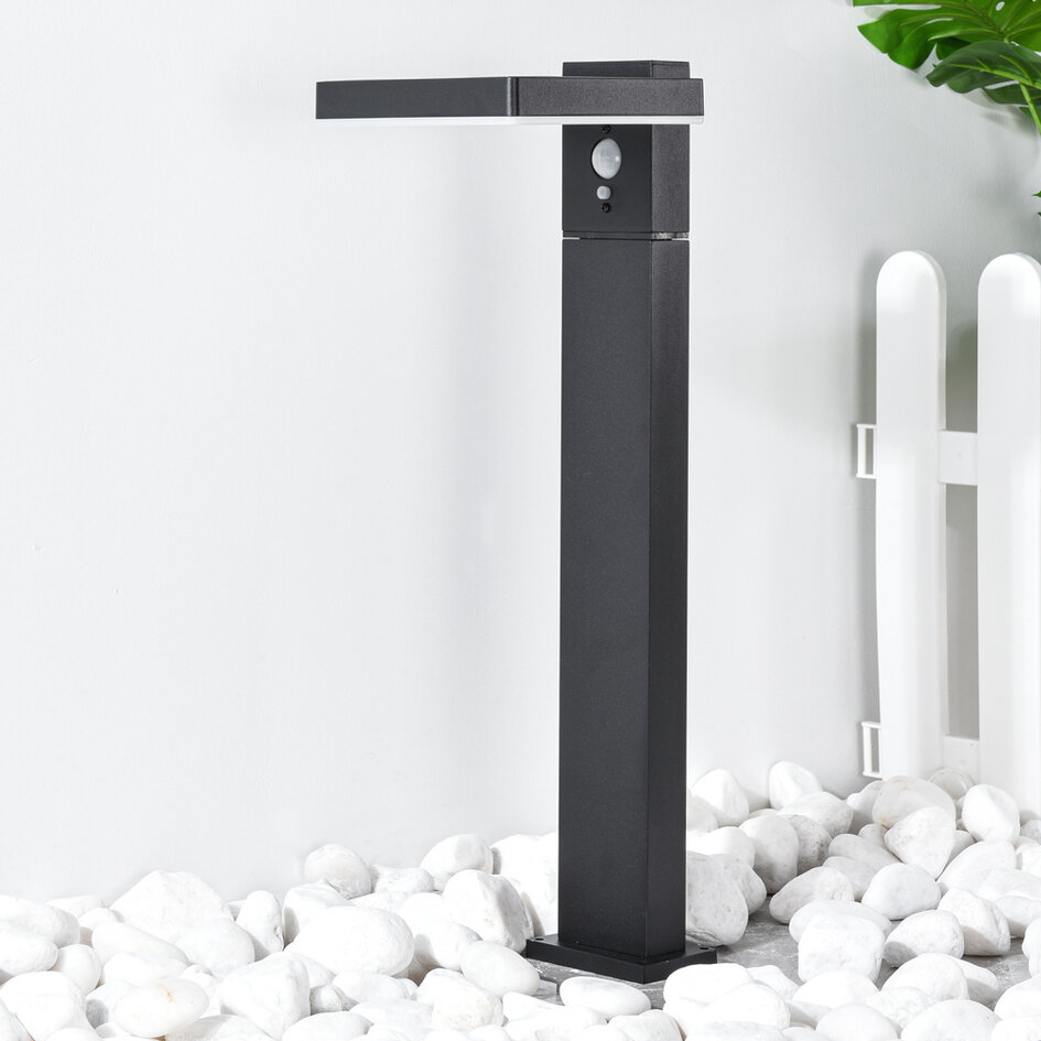 Schwarze Solar-Sockelleuchte mit Sensor Paulo - 50 cm