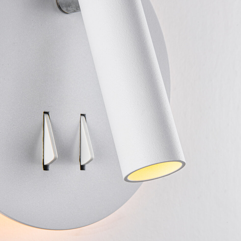 Runde Wandlampe mit drehbarem Spot und beleuchteter Wandplatte - Lenae