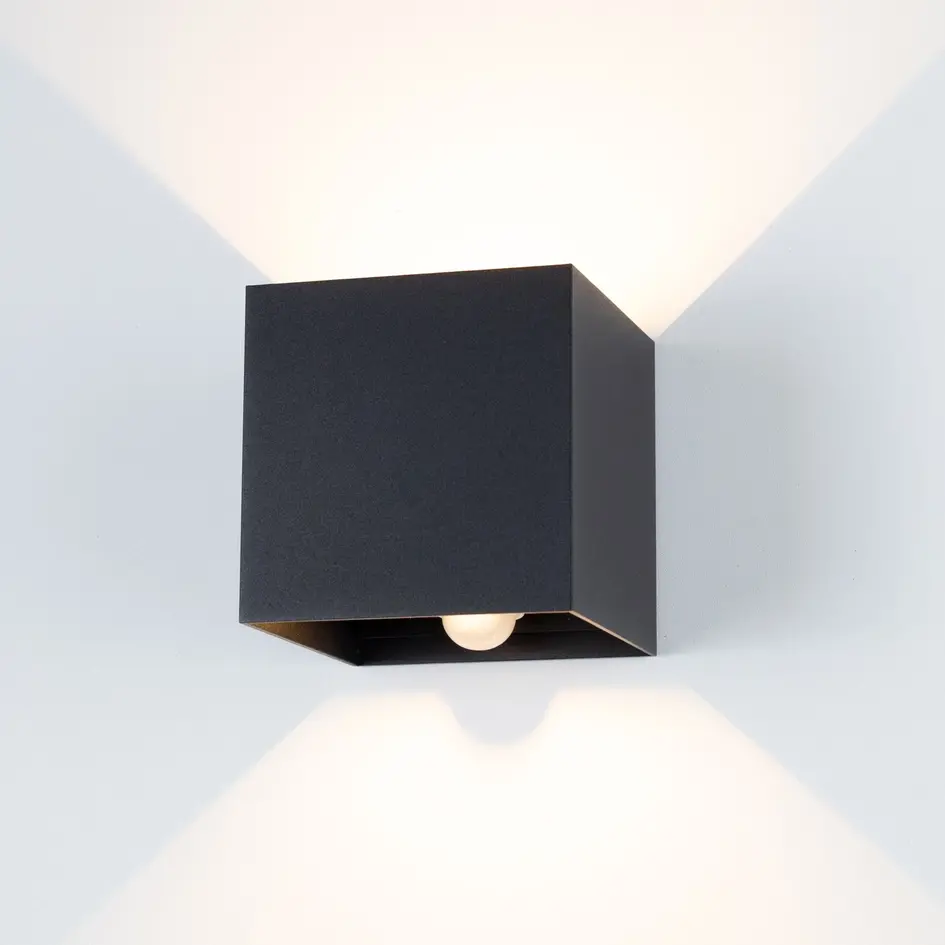 Wandleuchte Nora mit Sensor