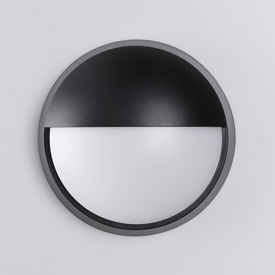 Moderne Wandleuchte mit einstellbarer Lichtfarbe