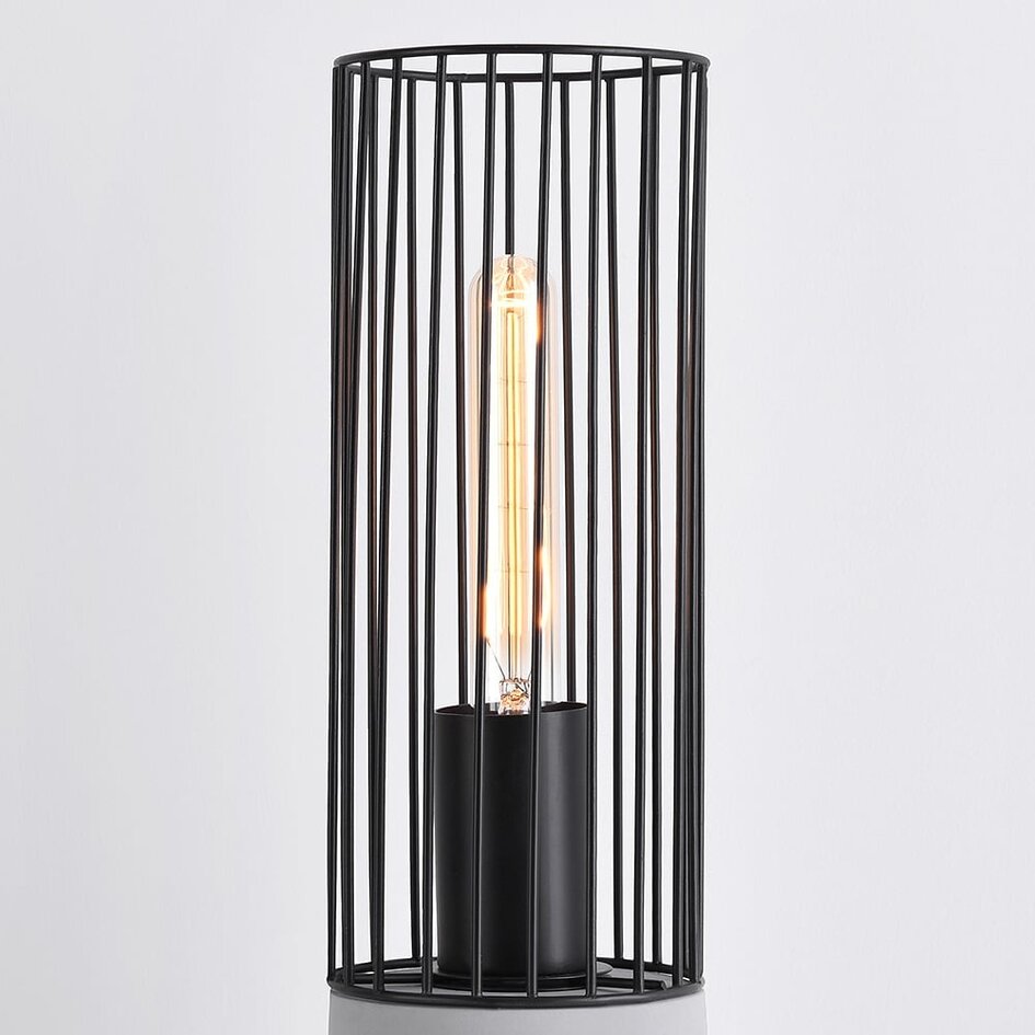 Industrielle Tischleuchte in schwarz mit robustem Fuß - Palma