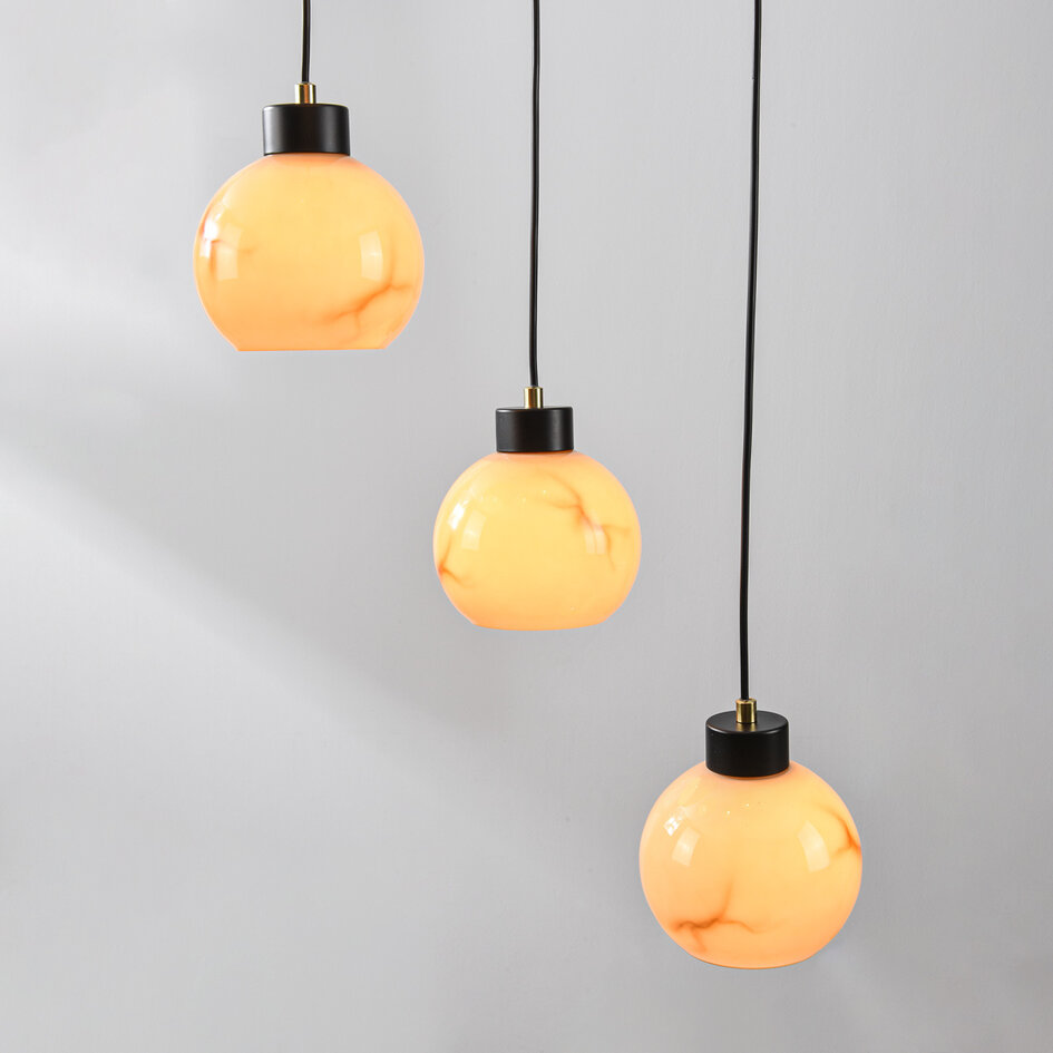 Moderne Pendelleuchte Marmore mattschwarz mit Kugeln in Marmoroptik, 5-flammig