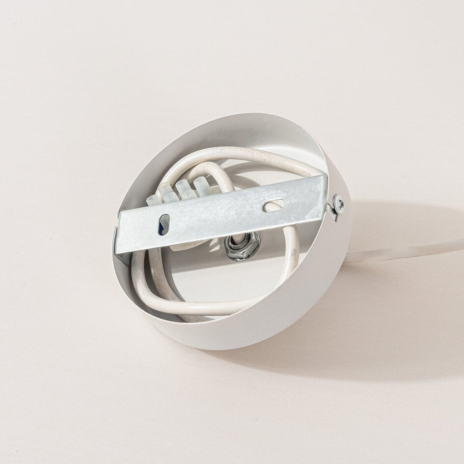 Hängelampe Floka mit weichen weißen Federn