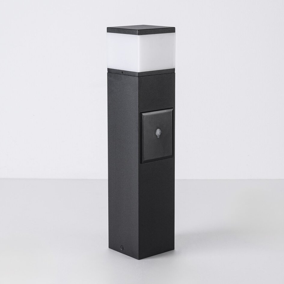 Smart Stehleuchte für den Außenbereich mit Steckdose und Tuya-App Ute – schwarz, mit Diffusor und 2 Steckdosen