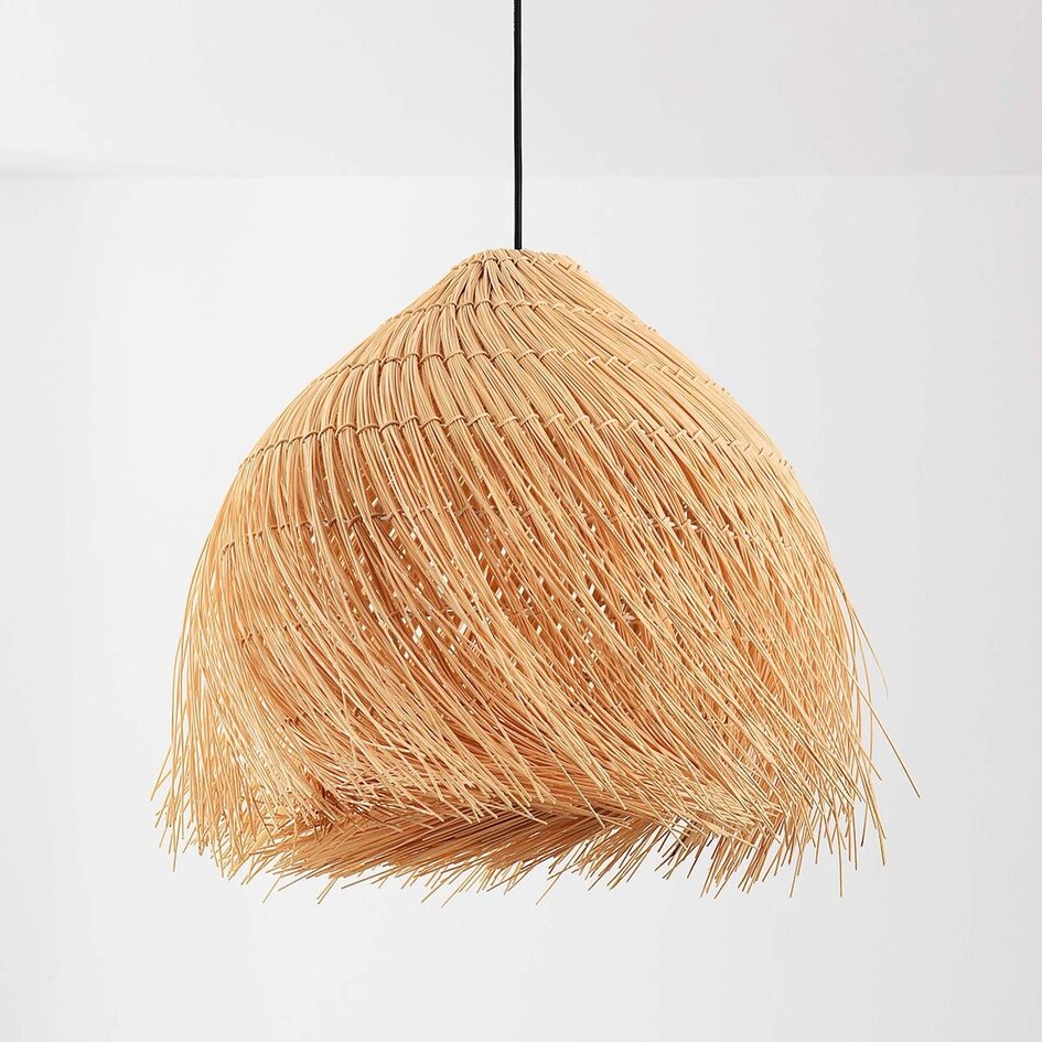 Boho-Hängelampe Yori aus Rattan mit verspieltem Fransen Design – Ø40 cm