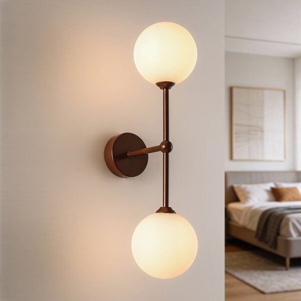 Moderne braune Wandleuchte Runda mit milchweißem Glas, 2-flammig