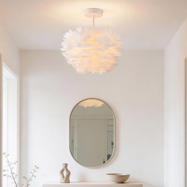 Elegante Deckenleuchte Roselle mit weißen Federn