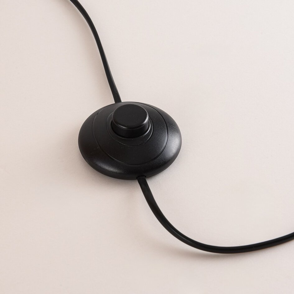 Boho Stehleuchte Vasari aus handgeflochtenem Rattan