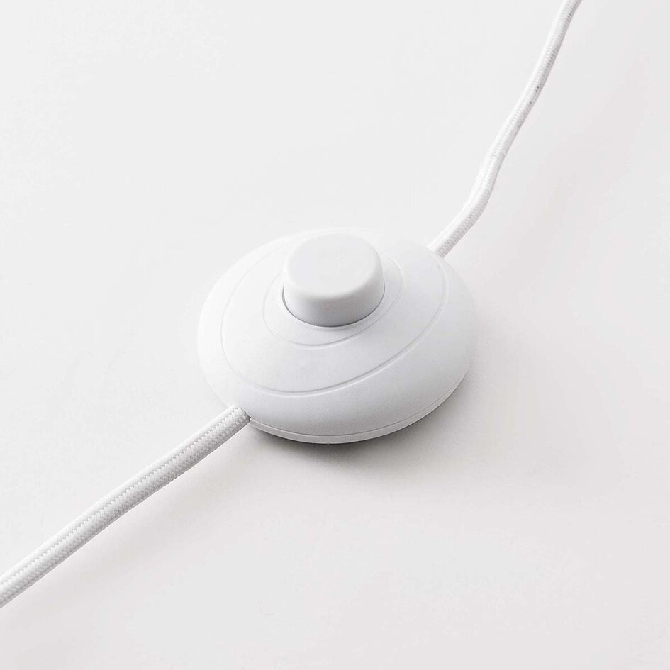 3-flammige beige Stehleuchte Avane mit verstellbaren Leinenkappen