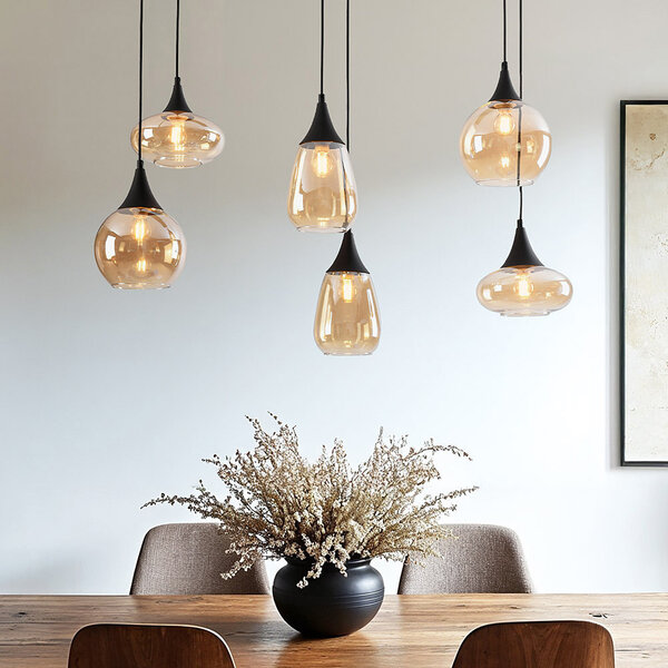 Schwarze Pendelleuchte Loic mit amber Glas, 6-flammig