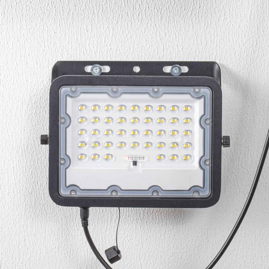 Schwarze Solar-Außenwandleuchte Nestor - 60W