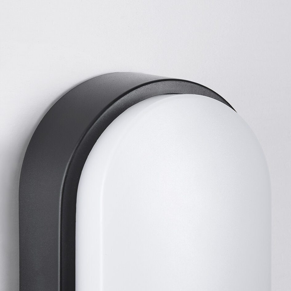 Ovale Lampe mit Sensor und drei verschiedenen Farbmodi