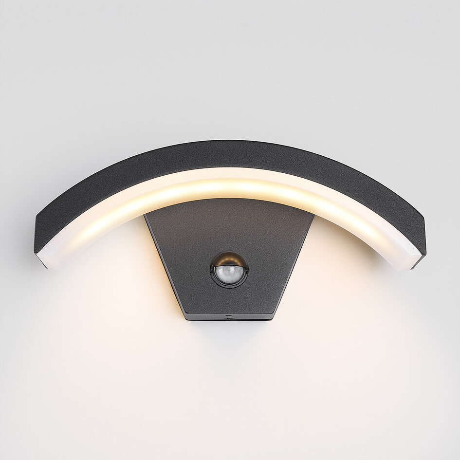 Design-Außenwandleuchte Vic mit Sensor - Schwarz mit integrierter LED