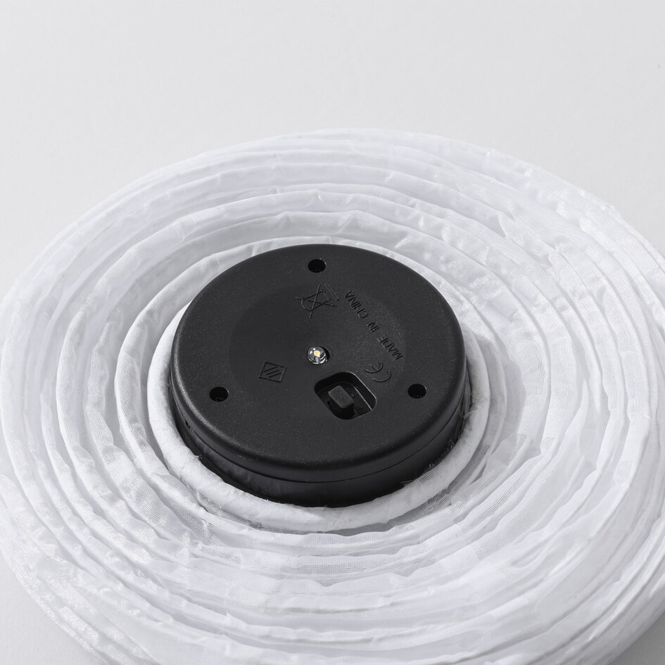 Solar-Laterne Pyra – solarbetriebene Hängelampe aus weißem Nylon