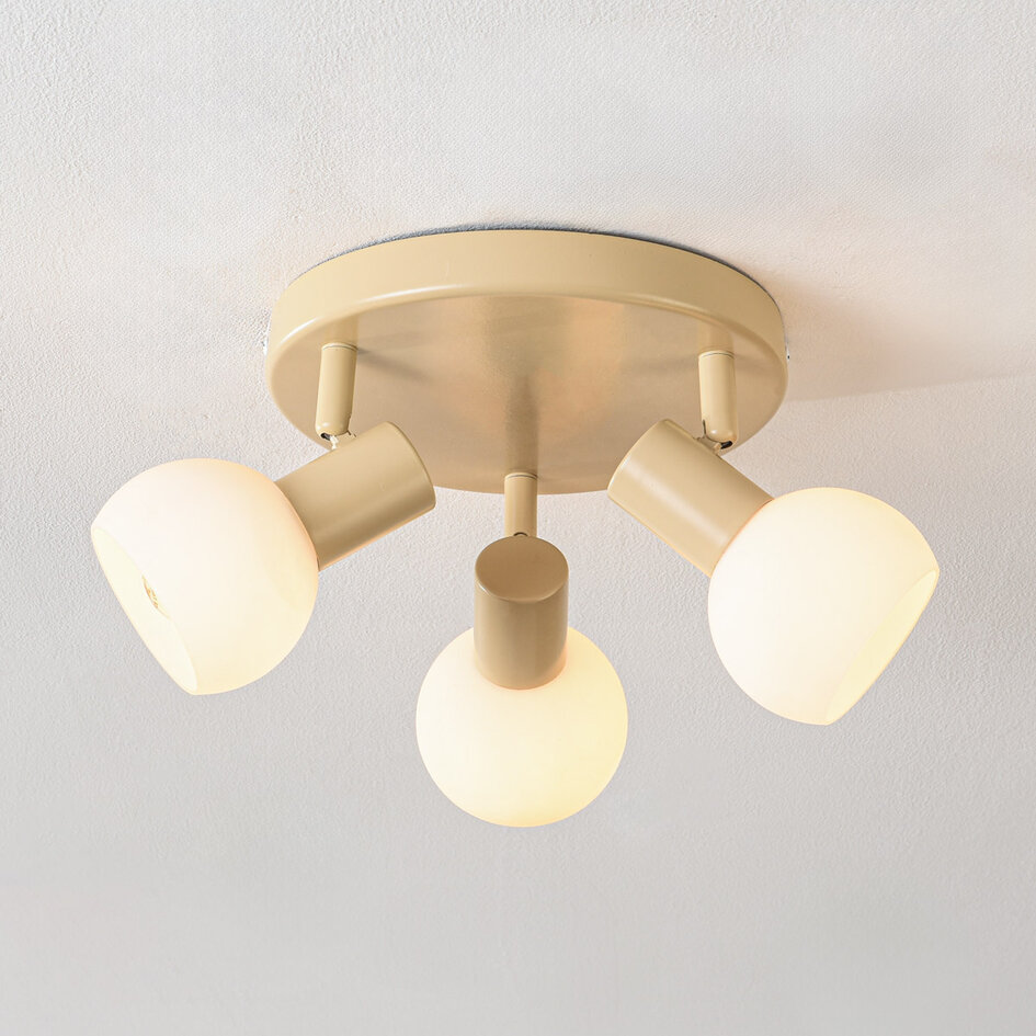 3-flammige Deckenleuchte Orlando – beige mit milchweißem Glas