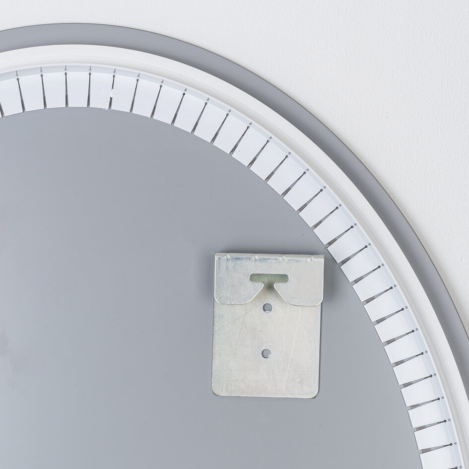 Badezimmerspiegel Illura 60 x 80 cm mit dimmbaren LEDs, Berührungssensor, einstellbaren Farben und Spiegelheizung