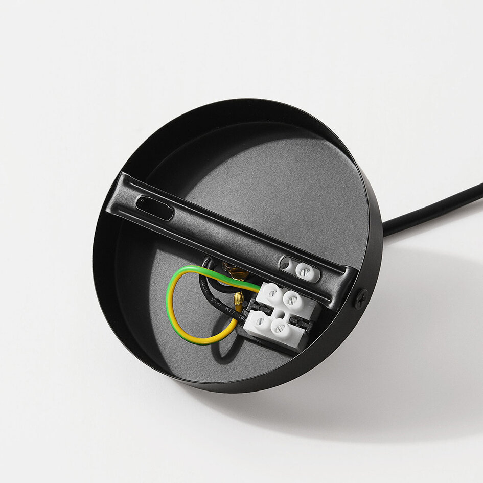 Hängelampe Lora aus Bambus in Schwarz und Naturfarben