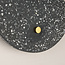 Wandlampe Vero rund aus Zement und milchweißem Glas mit dunkelgrauer Terrazzo-Optik