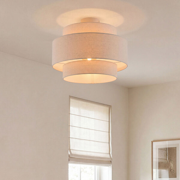 Deckenleuchte Corre mit drei geschichteten Leinenlampenschirmen