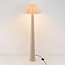 Stehlampe Maude mit plissiertem Leinenschirm in Beige