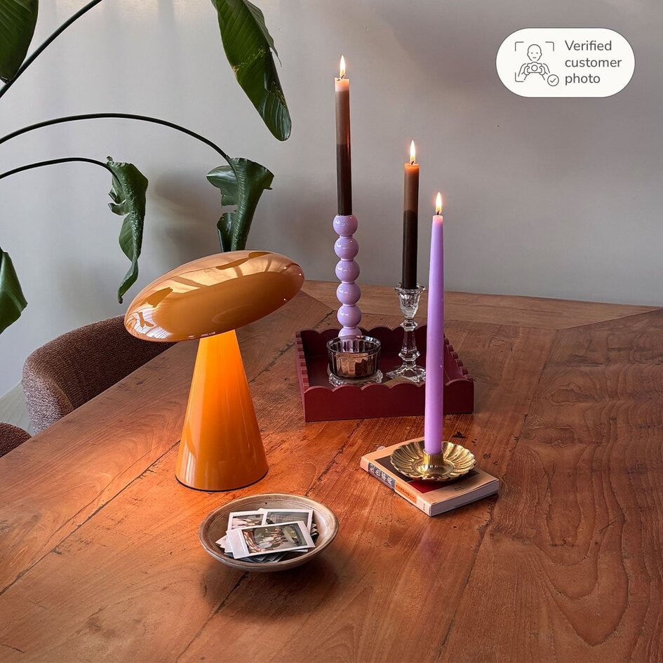 Wiederaufladbare Tischlampe Ariso orange mit Touch-Dimmer und einstellbarer Lichtfarbe