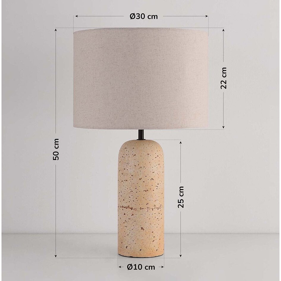 Tischlampe Seraphina mit Leinenkap und Keramikfuß mit Travertin-Effekt