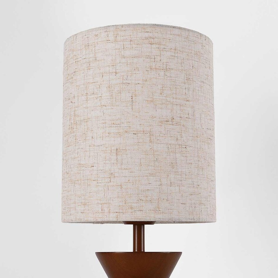 Tischlampe Fabiola mit Leinenschirm und Walnussoptik