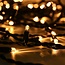 Lichtvorhang erweiterbar schwarz | ab 2 Meter | 300 LEDs | 2200K extra warmweiß mit Funkeln | Gummi