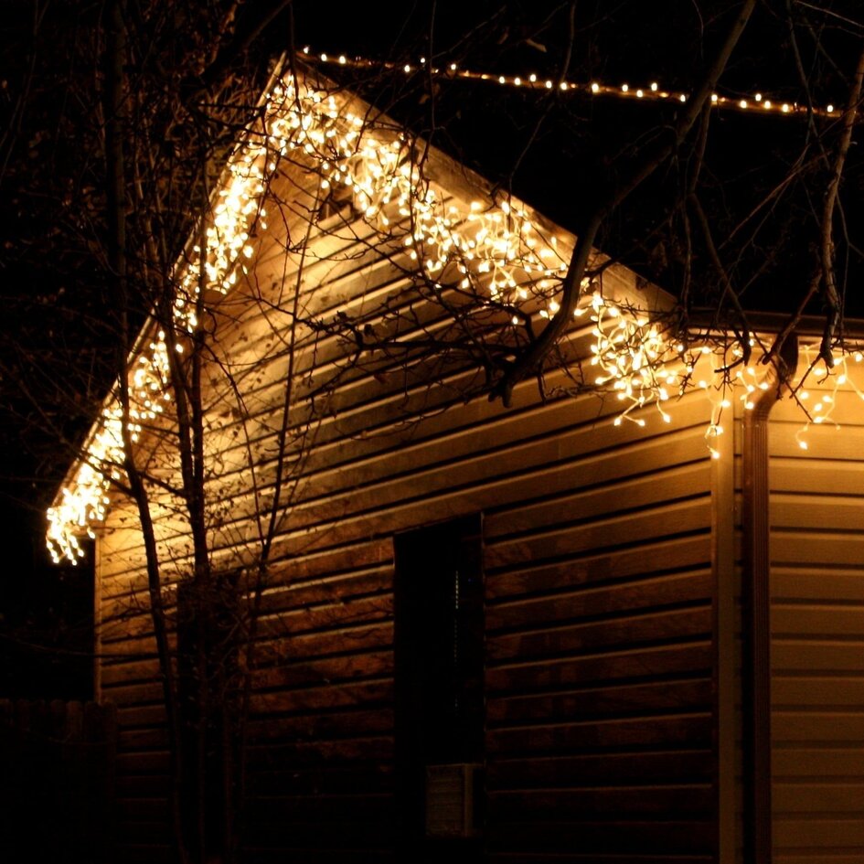 Eiszapfen-Lichterkette erweiterbar | ab 3 Meter | 114 LEDs | extra warmweiß mit Funkeln | Gummi