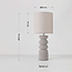 Tischlampe Kiyra aus weißer Keramik mit Stoffschirm in Beige