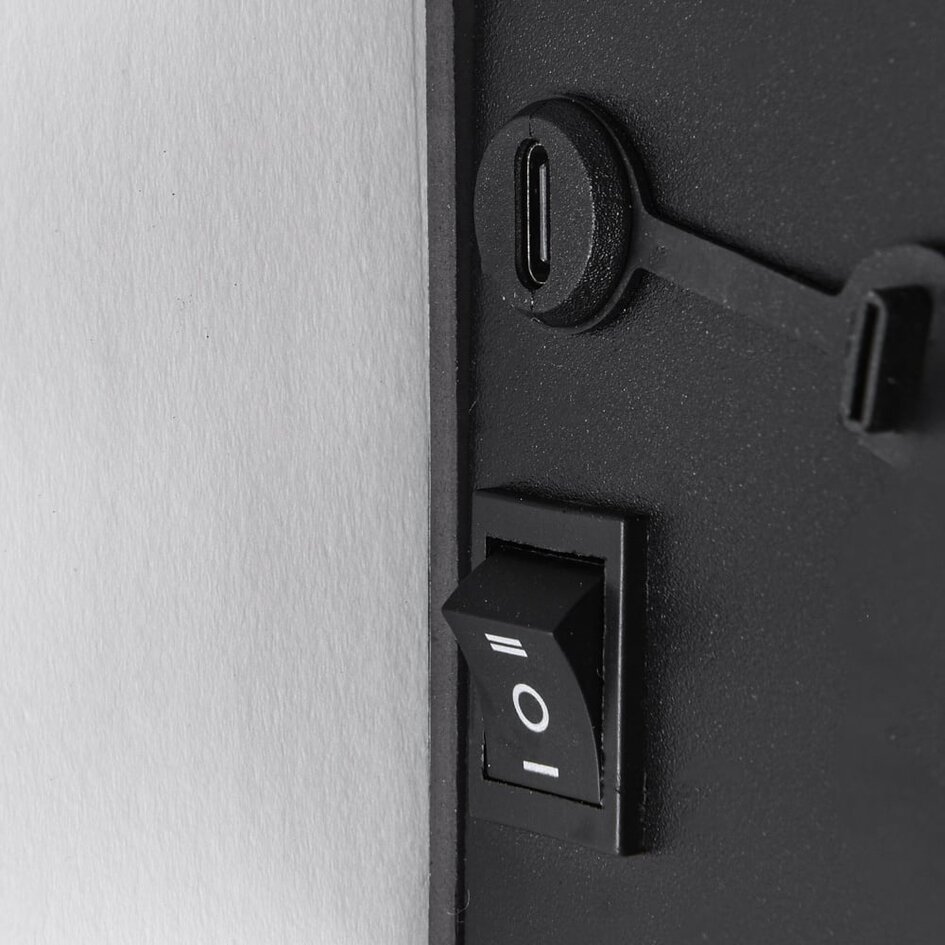 Aufladbare Außenwandleuchte Pila mit Sensor - Schwarz mit integrierter LED