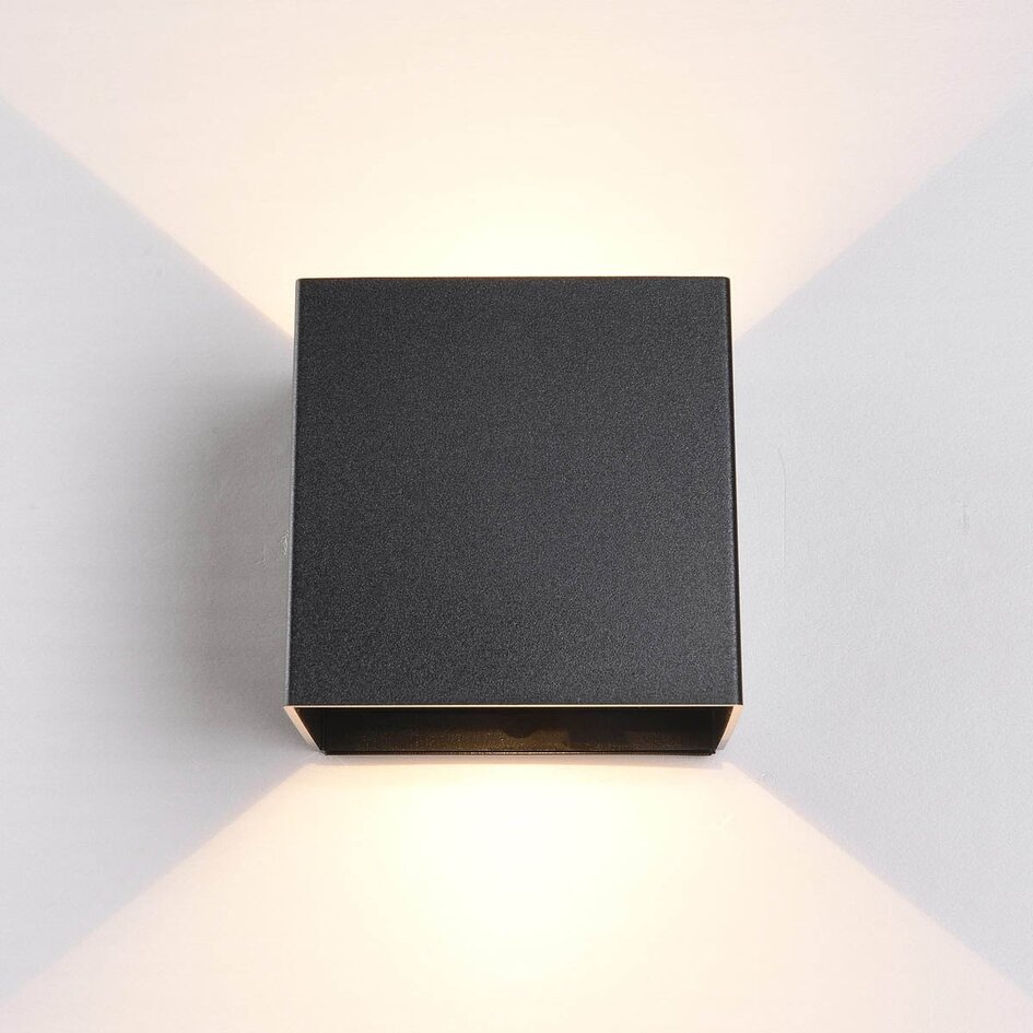 Aufladbare Außenwandleuchte Arden mit Bewegungssensor - Schwarz mit integrierter LED