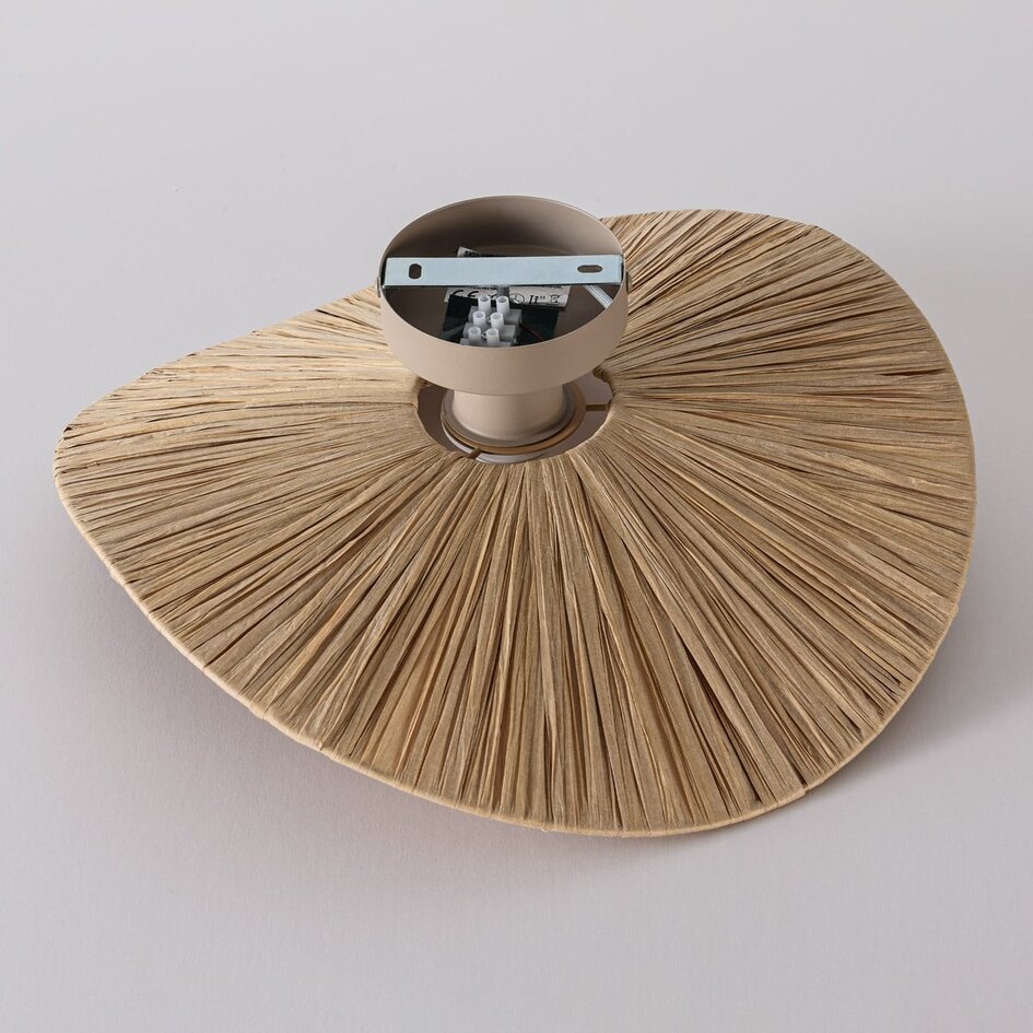 Deckenleuchte Satu aus handgeflochtenem Raffiapapier - beige