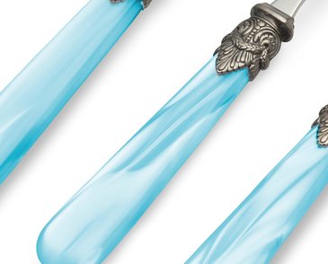 Cubertería azul claro