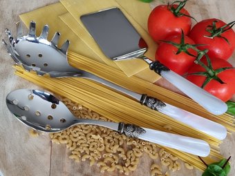 Pasta Besteck-Set: die Geschenkidee für die Weihnachtszeit. Pasta Besteck-Set: die Geschenkidee für die Weihnachtszeit.