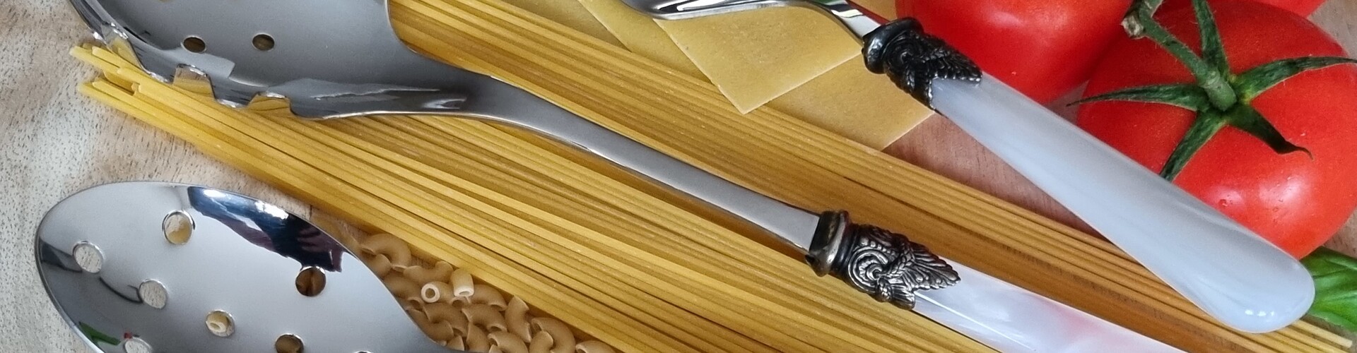 Pasta cutlery set: the gift idea for the festive season.