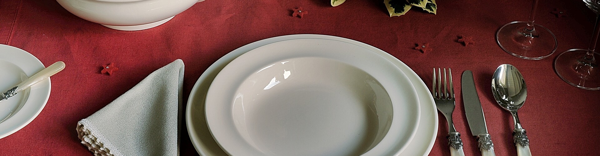 Dîner de Noël 2022. Conseils pour une bonne préparation et une table de Noël atmosphérique !