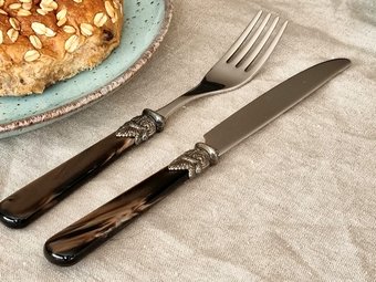 Want to buy a cutlery set? View the wide range of EME Napoleon Want to buy a cutlery set? View the wide range of EME Napoleon