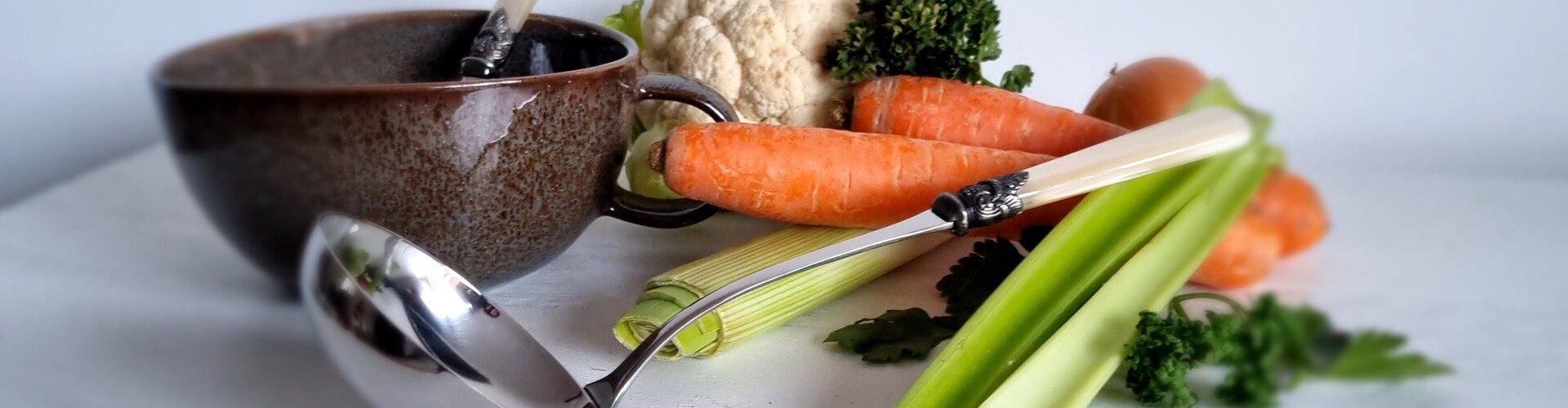 Cucharón de sopa ¡Sorprendentemente hermoso con cualquier cubertería!